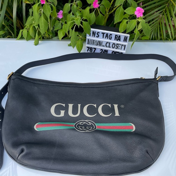 Gucci Logo Print Half
Moon Large Black calf Leather - Picture 2 of 9